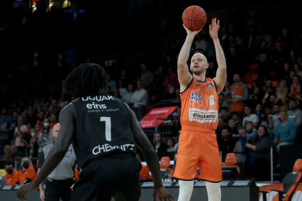 队都在积极 队都在积极