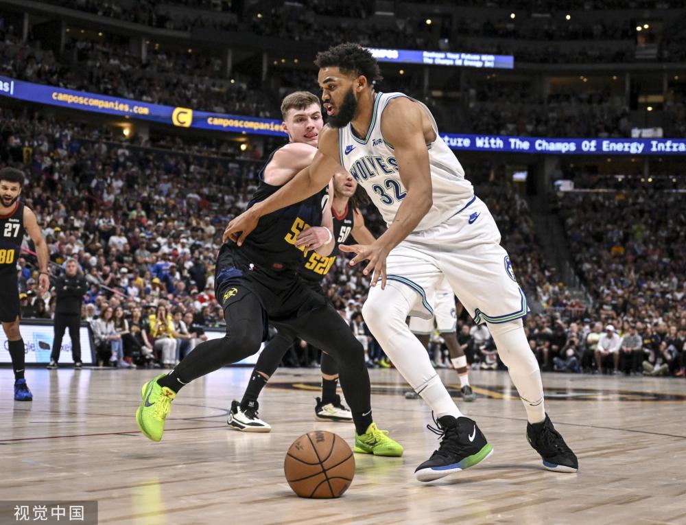 也反映在球 也反映在球